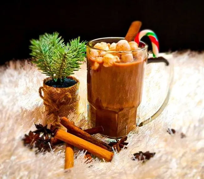 Merry Mistletoe Hot Chocolate